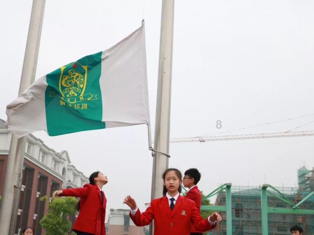 请问下图妹子们名字，只认识玛奇玛？游戏画面